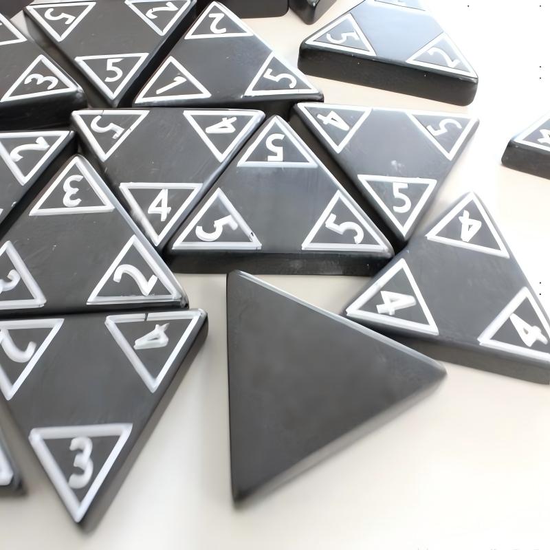 Set di Domino Triangolare da 5 - Board Game Monopoli recensione e prezzo