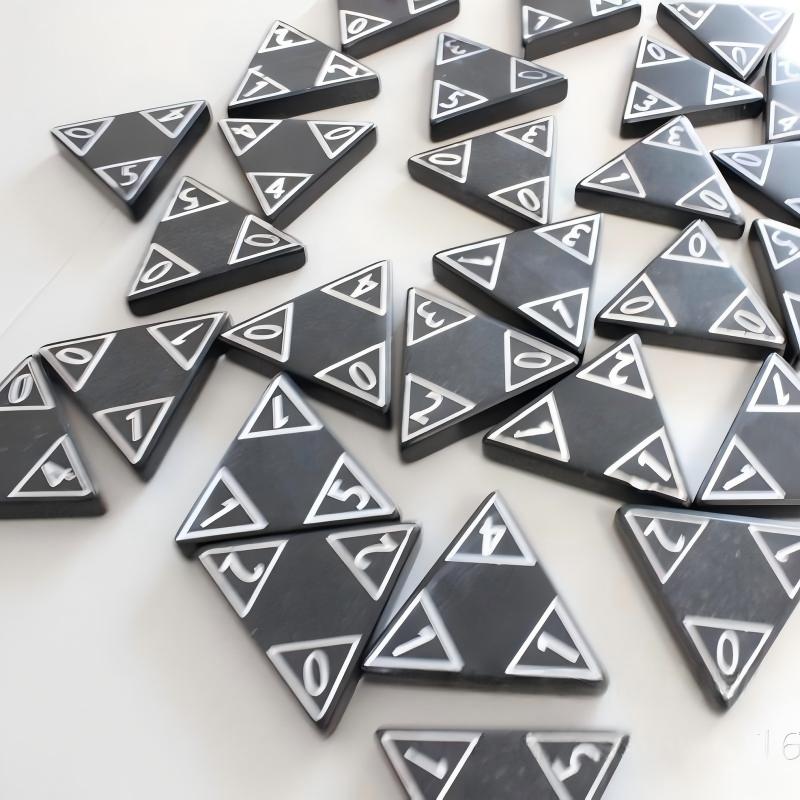 Set di Domino Triangolare da 5 - Board Game Monopoli recensione e prezzo